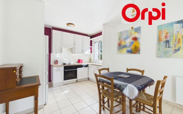 Maison à vendre    5 pièces •  Bernay