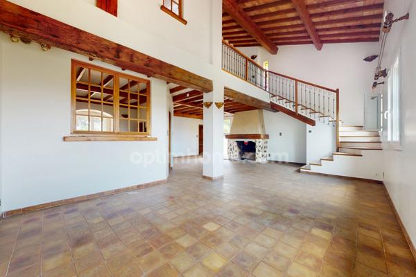 MARTIGUES (13) : à vendre Maison 4 chambres et bureau, 2 appartements T3 et T4, garage sur terrain 859m²