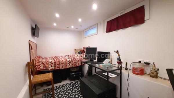 MARTIGUES (13) : à vendre Maison 4 chambres et bureau, 2 appartements T3 et T4, garage sur terrain 859m²