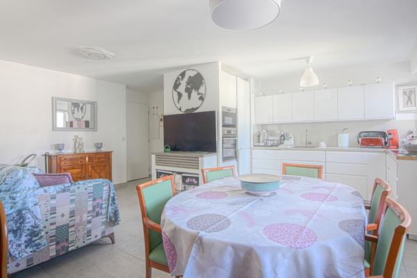 Appartement 2 pièces 47 m² + cave et parking