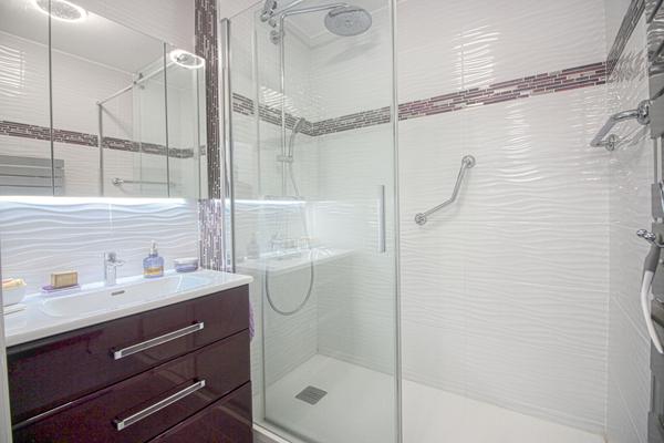 Appartement 2 pièces 47 m² + cave et parking
