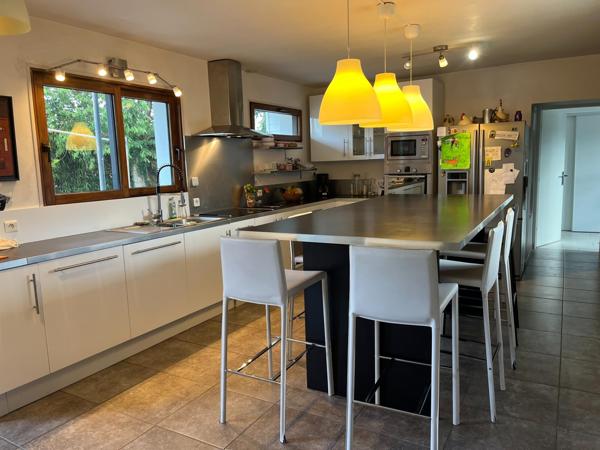 Maison contemporaine de plus de 250m2 avec piscine
