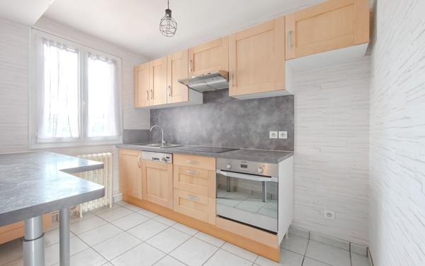 Appartement à vendre    2 pièces • 56 m2 Aurillac