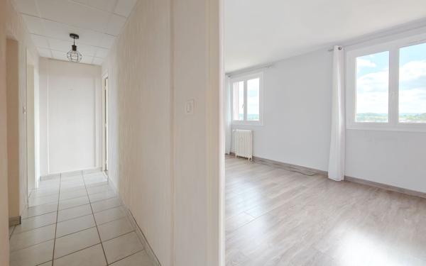 Appartement à vendre    2 pièces • 56 m2 Aurillac