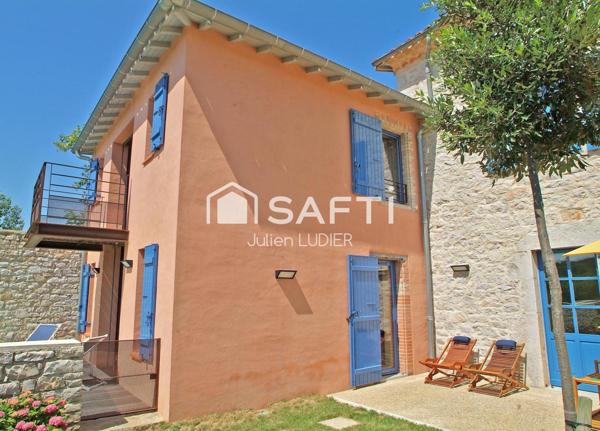 Maison en pierre de 245 m2, entièrement rénovée.