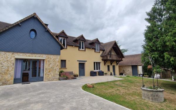 Maison à vendre    8 pièces •  La Fresnaye-sur-Chédouet