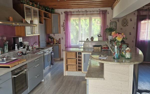 Maison à vendre    8 pièces •  La Fresnaye-sur-Chédouet