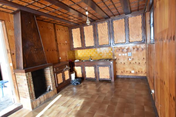 Idéalement située sur la commune de Feillens , cette maison individuelle à rénover est idéale pour une famille ou la création de deux logementsn