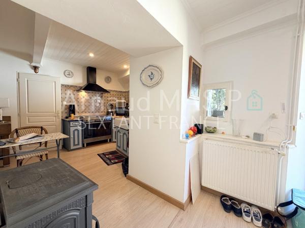 MAISON EN PIERRES AVEC ATELIER DANS VILLAGE TRANQUIL PRISE