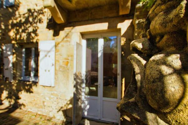 Maison ancienne - Sarlat-la-caneda CENTRE VILLE SARLAT - Appartement et local avec jardin et terrasse