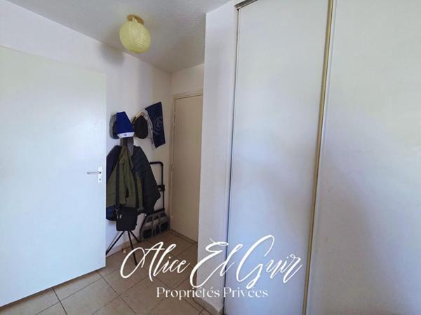 Appartement T3 avec terrasse au RDC et 2 places de parking