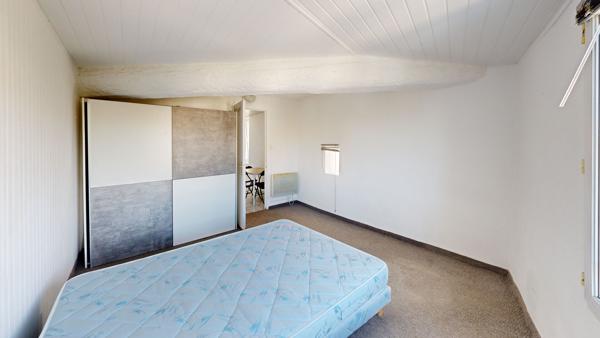 NARBONNE APPARTEMENT T2 MEUBLE AVEC VUE SUR LA CATHÉDRALE