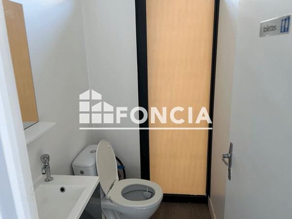 Location Local commercial 1 pièce 17.2 m² - 64 - 66 BOULEVARD DES BELGES Rouen 76000