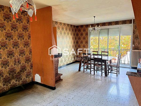 Maison avec beau potentiel – 3 chambres – Garage - Jardin