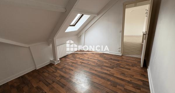 Location Appartement 2 pièces 29.3 m² - Ballancourt-sur-essonne 91610