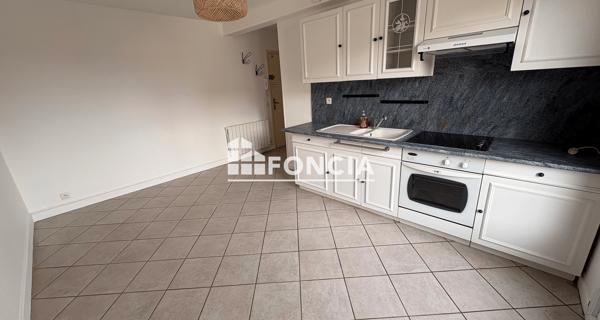 Location Appartement 2 pièces 29.3 m² - Ballancourt-sur-essonne 91610