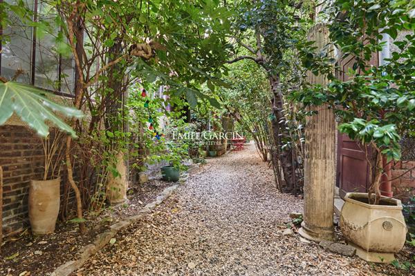 A vendre - appartement  atelier loft "Esprit maison"- 75018 Paris - Lepic-Caulaincourt