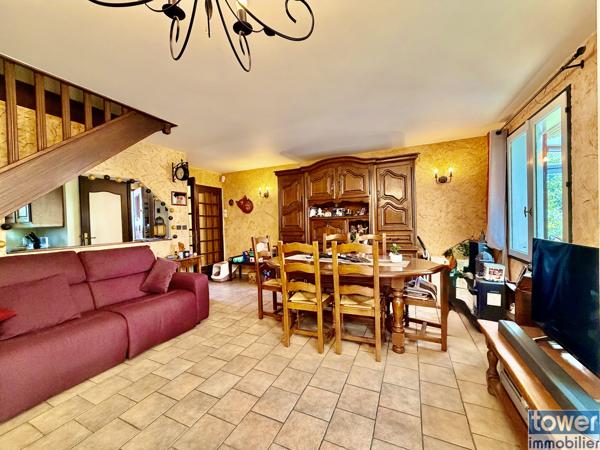 Maison
                                                                                                                                                                                                                                                                                                                        6 pièce(s)                                                                                                                                                                                                          3 chambre(s)                                                                                                                                                                                                          87  m²