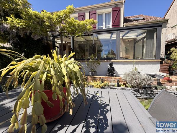 Maison
                                                                                                                                                                                                                                                                                                                        6 pièce(s)                                                                                                                                                                                                          3 chambre(s)                                                                                                                                                                                                          87  m²