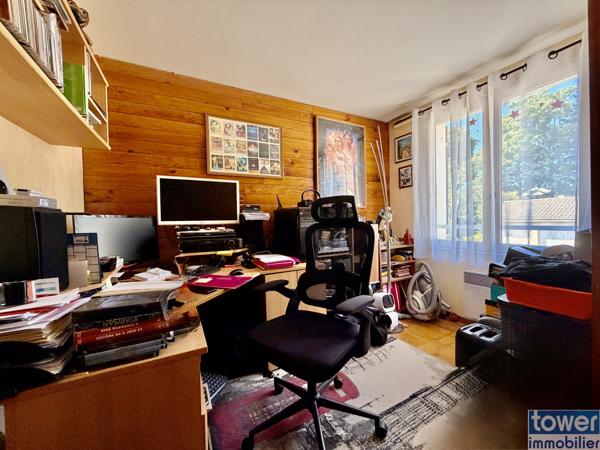 Maison
                                                                                                                                                                                                                                                                                                                        6 pièce(s)                                                                                                                                                                                                          3 chambre(s)                                                                                                                                                                                                          87  m²