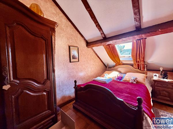 Maison
                                                                                                                                                                                                                                                                                                                        6 pièce(s)                                                                                                                                                                                                          3 chambre(s)                                                                                                                                                                                                          87  m²