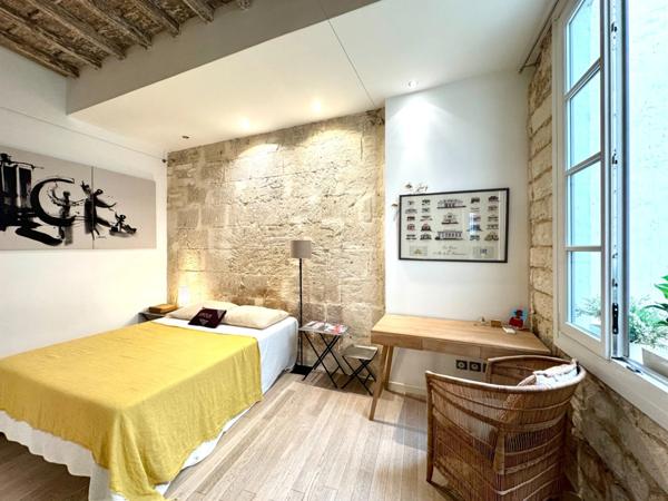 Appartement à vendre 4 pièces 95 m² ANCIEN RENOVE MONTPELLIER CENTRE HISTORIQUE