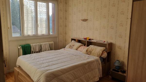 Montfaucon 43290  maison traditionnelle sur sous-sol complet  188m² habitables 5 chambres sur 1400m² de terrain