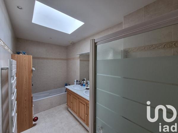 Maison à vendre 7 pièces 180 m² Saint-Galmier