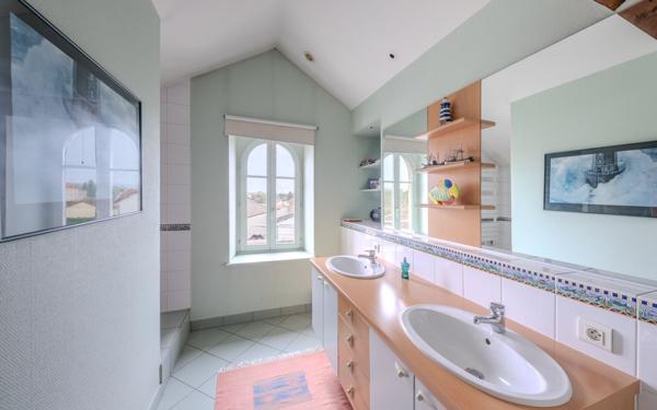 Maison à vendre    8 pièces • 300 m2 Dommartin-lès-Toul