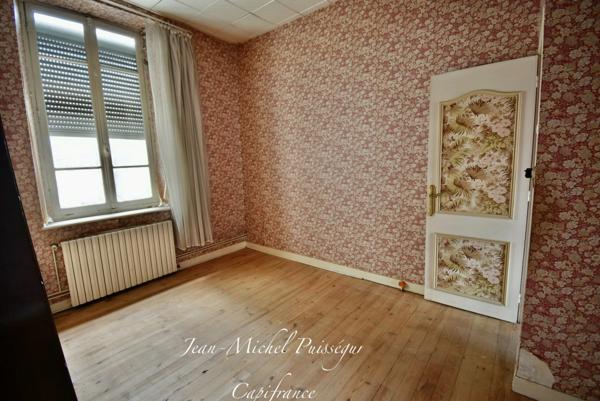 Entrepôt / Bureaux de 750m2 à Vendre à SAINT GAUDENS (31)