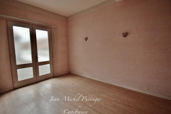 Entrepôt / Bureaux de 750m2 à Vendre à SAINT GAUDENS (31)