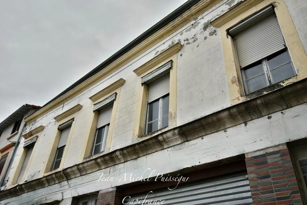 Entrepôt / Bureaux de 750m2 à Vendre à SAINT GAUDENS (31)