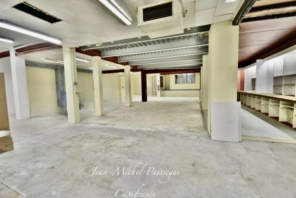 Entrepôt / Bureaux de 750m2 à Vendre à SAINT GAUDENS (31)