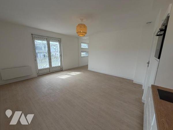 T2-cabine rénové de 52m² avec balcon, jardin, cellier,parking dans petite copropriété à STELLA-PLAGE