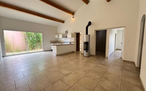 Maison à vendre    4 pièces •  Entraigues-sur-la-Sorgue