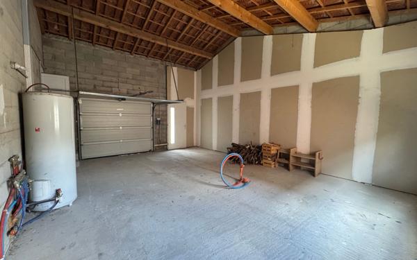 Maison à vendre    4 pièces •  Entraigues-sur-la-Sorgue