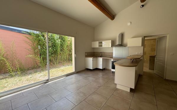 Maison à vendre    4 pièces •  Entraigues-sur-la-Sorgue