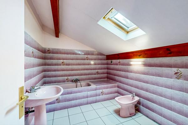 Maison T5 141 m² avec 7147 m² de terrain 