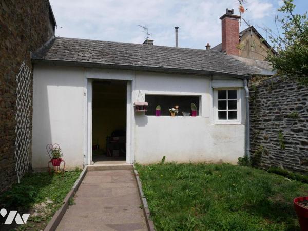 IMMEUBLE de centre PONTORSON