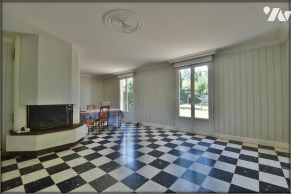 MAISON FAMILLIALE LE RHEU CENTRE AVEC GRAND JARDIN