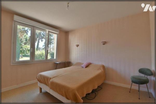 MAISON FAMILLIALE LE RHEU CENTRE AVEC GRAND JARDIN