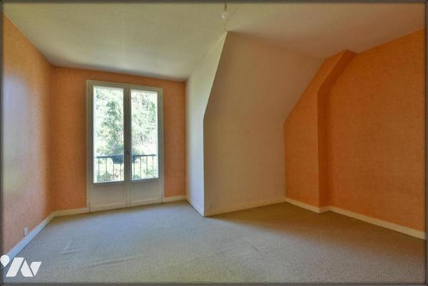 MAISON FAMILLIALE LE RHEU CENTRE AVEC GRAND JARDIN