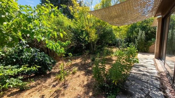 Maison avec garage et jardin à Brignoles