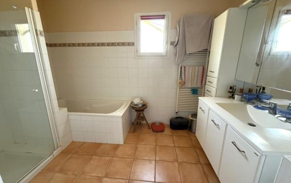 Vente Maison Ouveillan   
