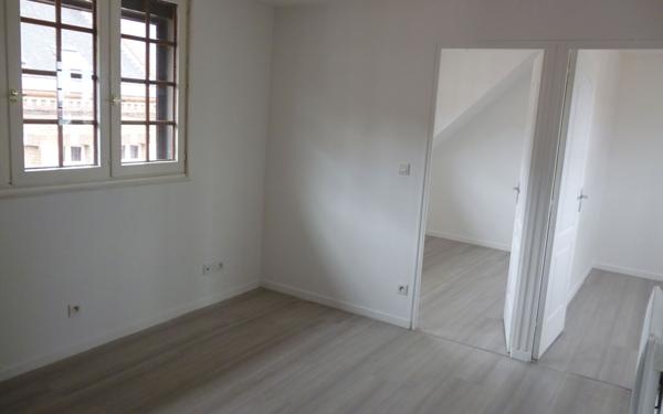 Immeuble à vendre    3 pièces • 100 m2 Amiens