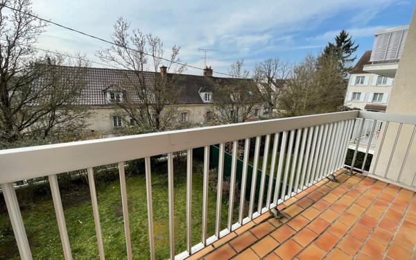 Appartement à vendre    3 pièces • 66,53 m2 Yerres