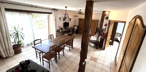 Veyziat - Oyonnax - Maison de village, 100 m²,  avec belle terrasse, terrain et garage