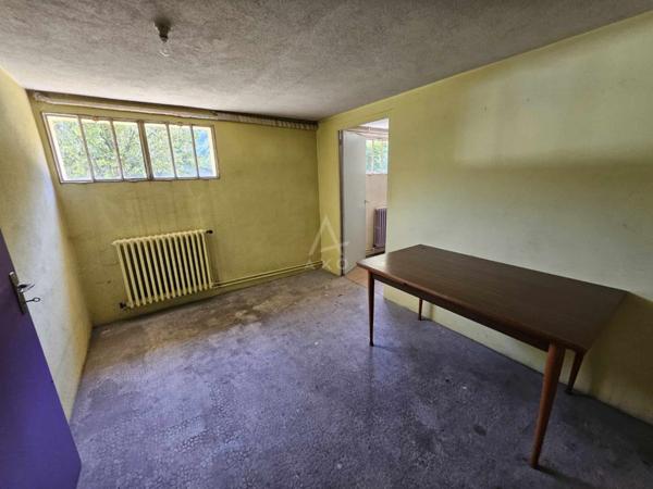 ROGNAIX (73730) : MAISON DE 110 M² SUR 580 M² DE TERRAIN PLAT ET CLOTURE