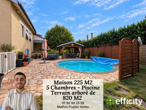 Maison
         10 pièces
        - 225 m² 349 000 € *