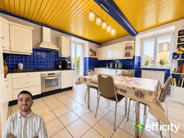 Maison
         10 pièces
        - 225 m² 349 000 € *